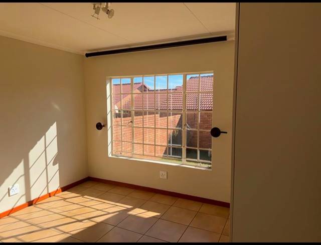 2 BEDROOM PROPERTY TO RENT IN THE REEDS